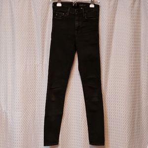 Skinny jeans